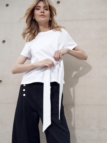 I want the moon Shirt 'ELEVATE_ Zoe' in Wit