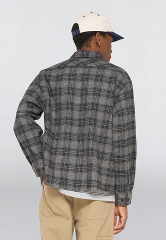 EDWIN - Comfort Fit Camisa 'Ace' em preto