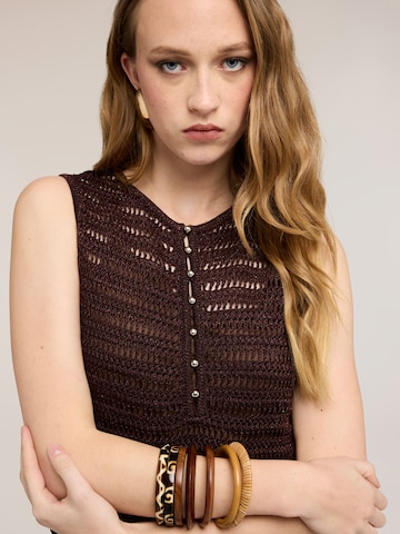 MOTIVI Dress in Brown