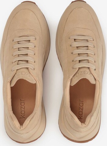 Sneaker bassa di Kazar in beige