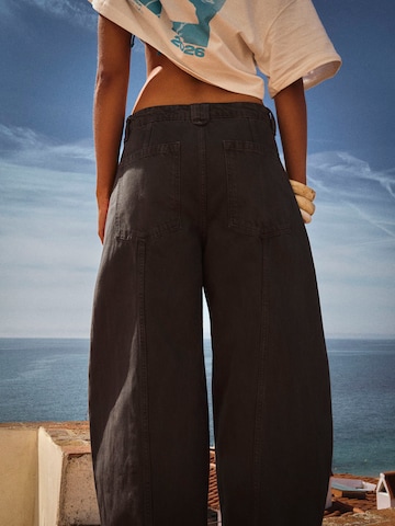 Bershka Wide Leg Hose in Schwarz