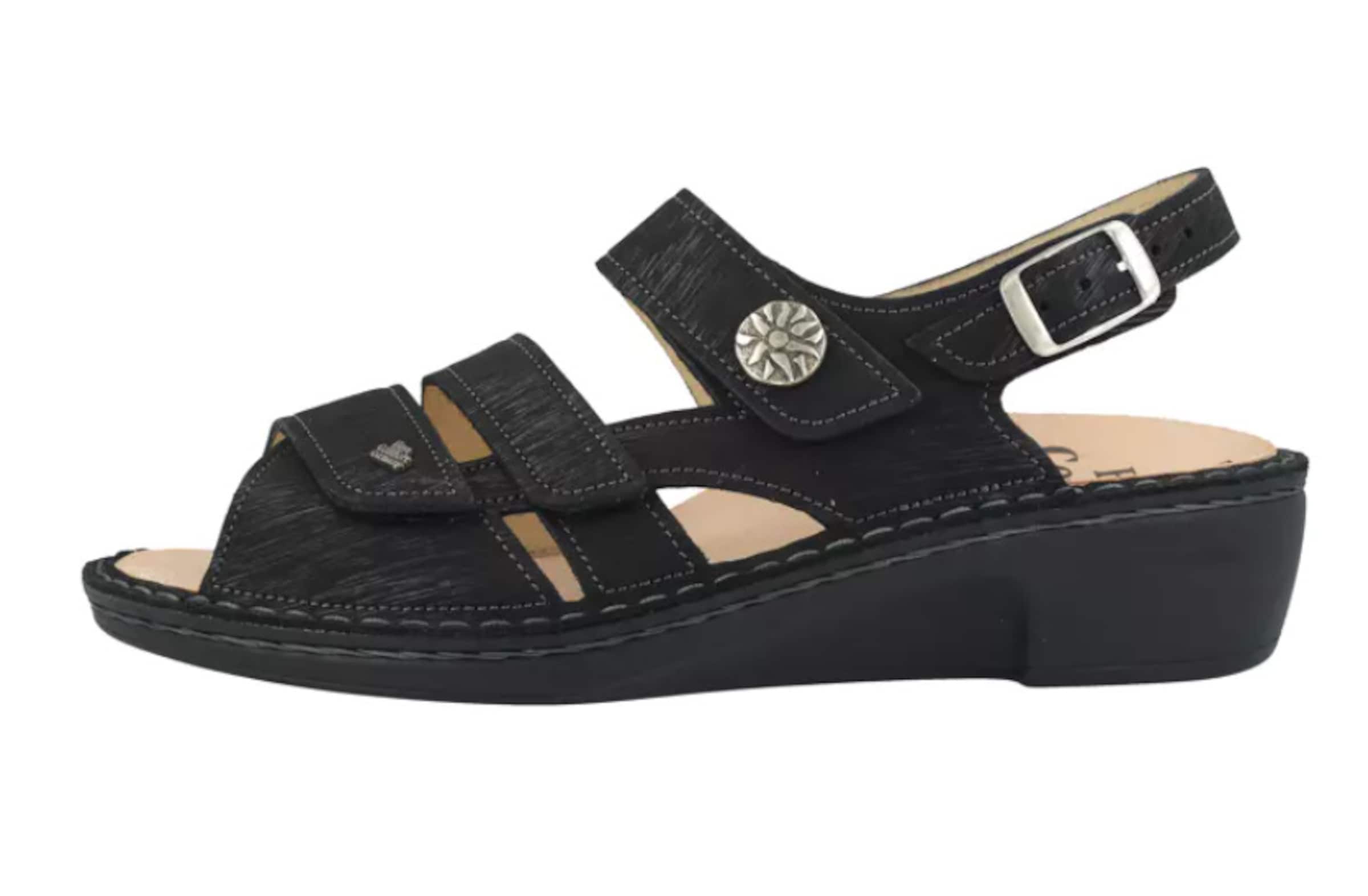 Finn Comfort Sandale in Schwarz: Vorderseite