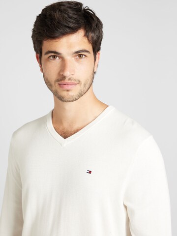 Pullover 'ESSENTIAL' di TOMMY HILFIGER in beige