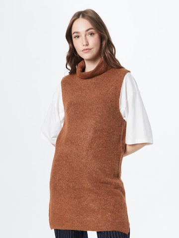 PIECES - Pullover 'Ellen' em castanho: frente