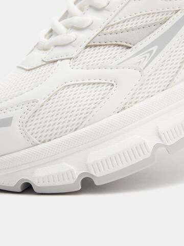 Pull&Bear Platform trainers in White