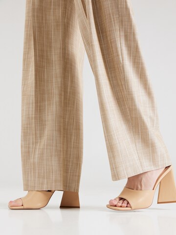 BOSS Loose fit Pleat-Front Pants 'Toftcira' in Beige