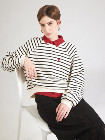 PIECES Sweatshirt 'PCGRETA' in White