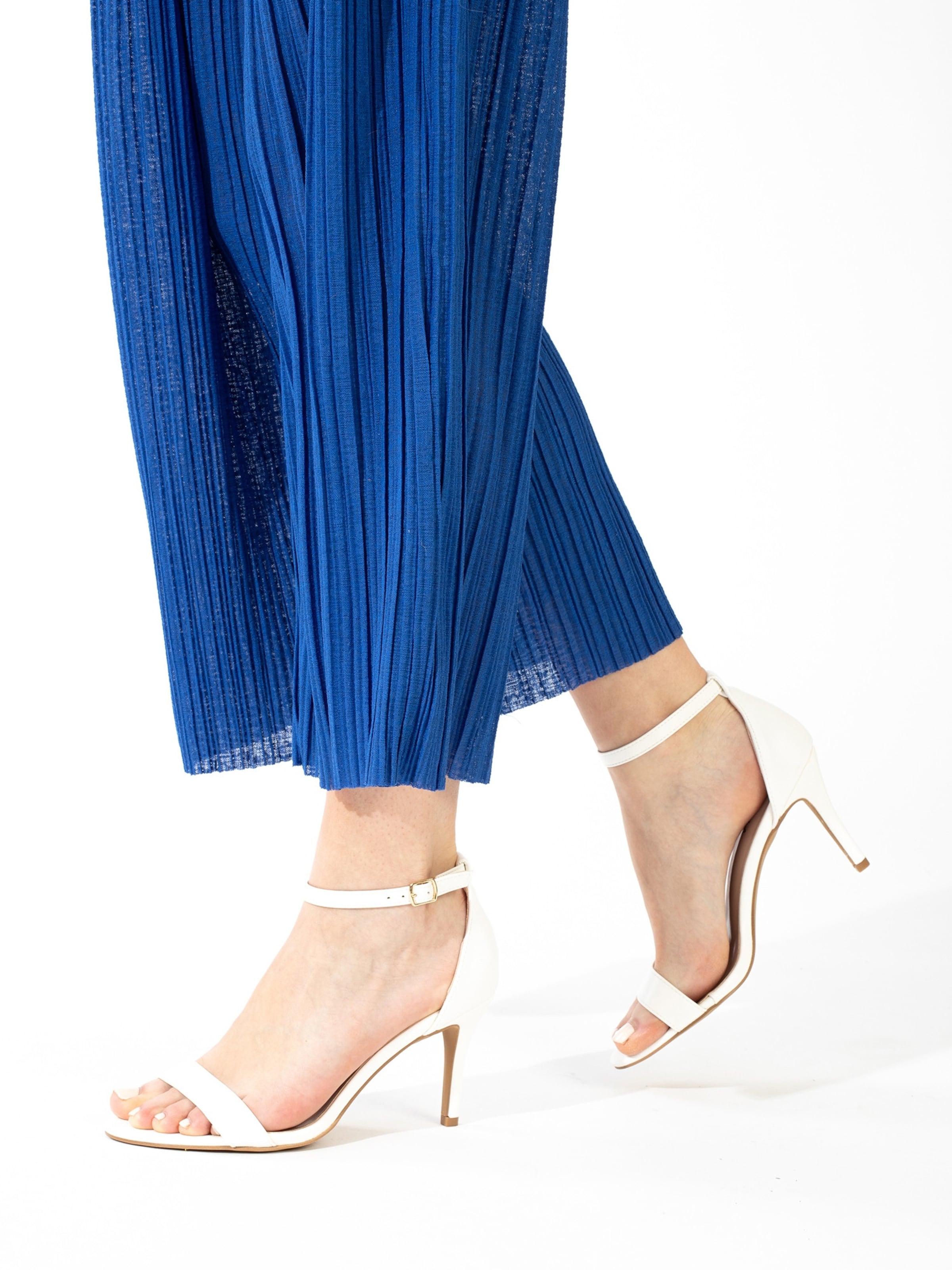 Sandale cu baretă 'Celia' de la Celena pe alb: față