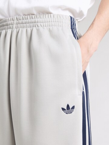 ADIDAS ORIGINALS Loosefit Παντελόνι 'Adicolor' σε γκρι