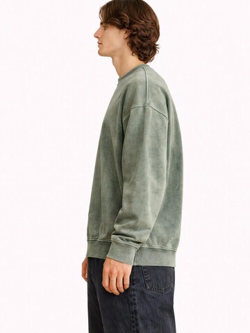 A Question Of (AQO) Sweatshirt 'Acid' in Green