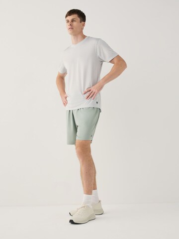 Tricou funcțional de la Next pe gri