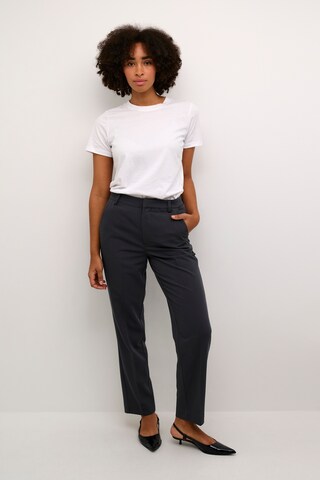 Regular Pantalon à plis 'Sakura' Kaffe en noir