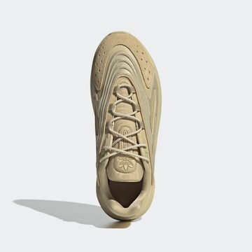 ADIDAS ORIGINALS Låg sneaker 'Ozelia' i beige