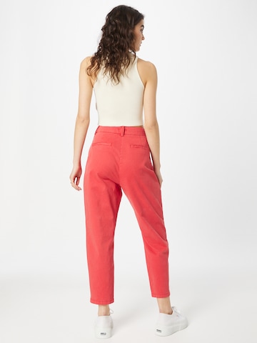 Regular Pantalon à pince ESPRIT en rouge