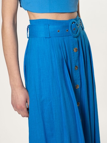Influencer - Falda en azul