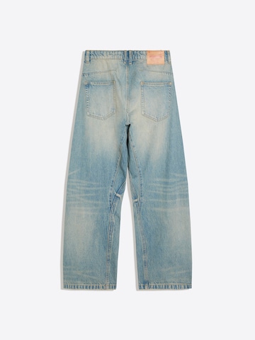 Bershka Barrel Дънки в синьо