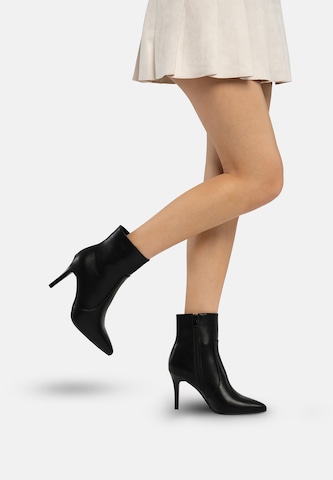 Salinyang Stiefelette in Schwarz