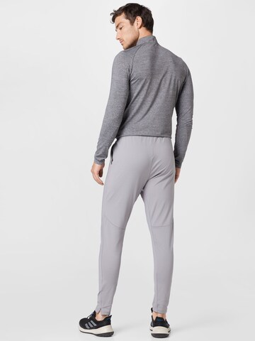 Castore - Skinny Pantalón en gris