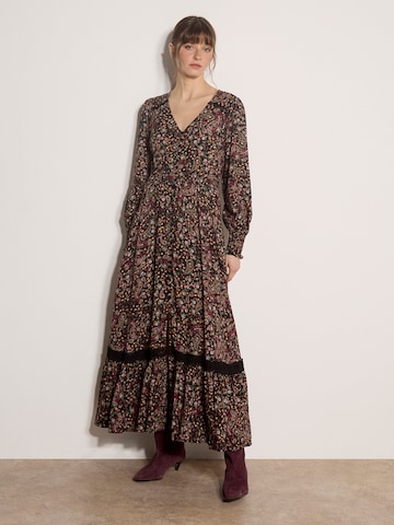 Apricot Dress ' ' in Black: front