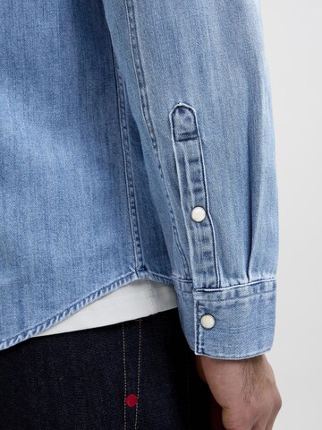 R.D.D. ROYAL DENIM DIVISION Comfort fit Button Up Shirt in Blue