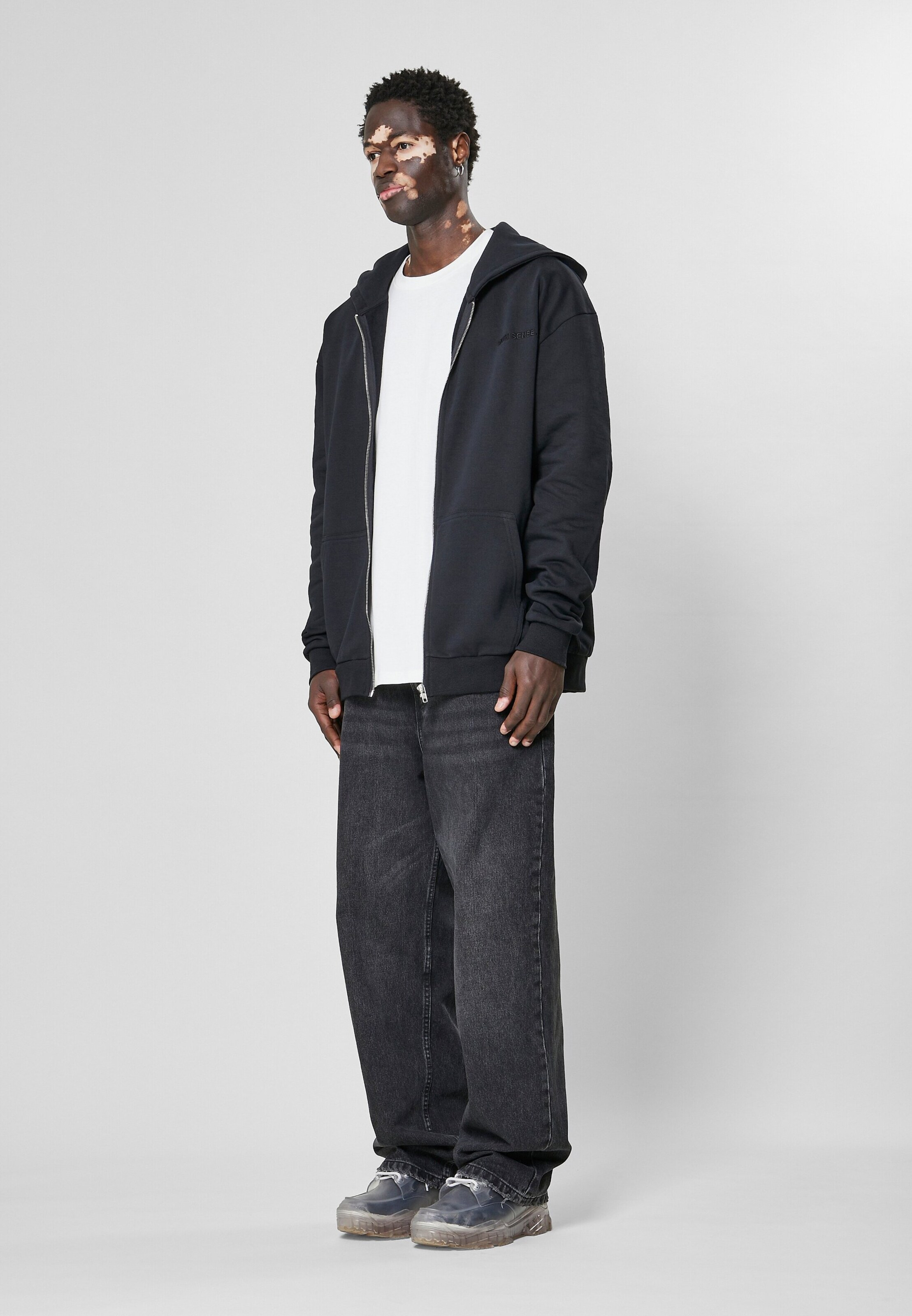 9N1M SENSE Zip-Up Hoodie in Black | ABOUT YOU