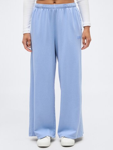 Gap Petite - Perna larga Calças '1969' em azul: frente