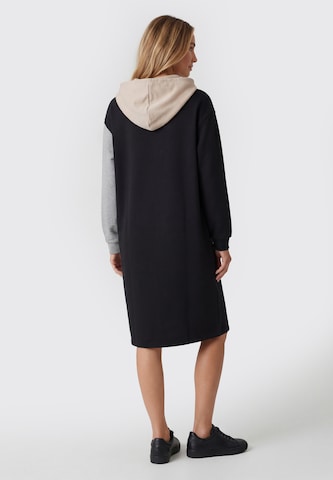 Robe usha BLUE LABEL en noir