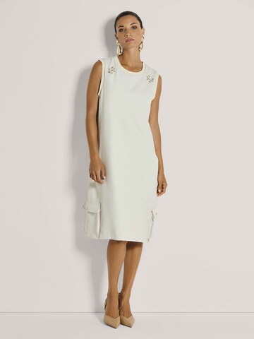 MADELEINE Jurk in Wit: voorkant