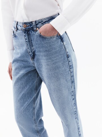 OXXO Tapered Jeans in Blue