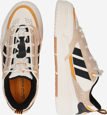 ADIDAS ORIGINALS Sneaker low 'Adi2000' i hvid