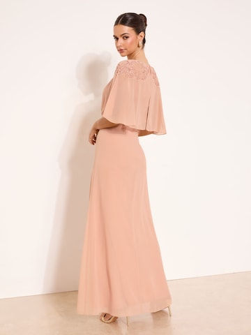 Lipsy Kleid in Beige