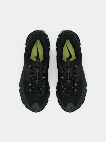 Nike Sportswear Låg sneaker 'ZOOM VOMERO ROAM' i grön: baksida