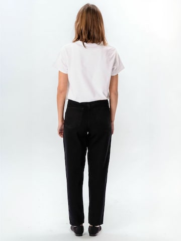 TEESHOPPEN - regular Vaquero ' Mom ' en negro