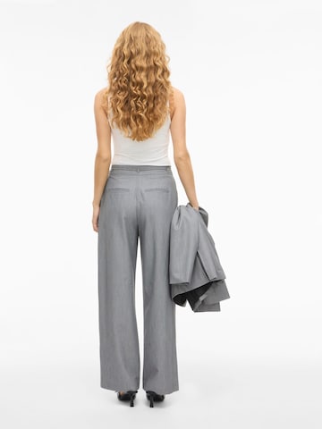 VILA - regular Pantalón 'VIMALLI' en gris