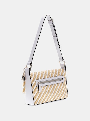 GUESS Schultertasche 'Simona' in Beige