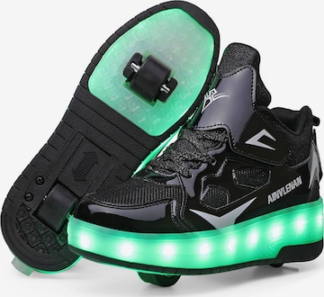 HUSKSWARE Inline and Roller Skates 'Blitz' in Black: front