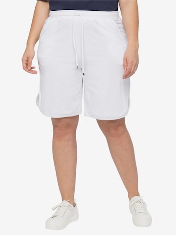 SHEEGO Loose fit Pants in White: front