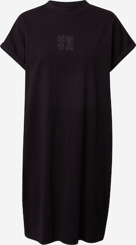 Urban Classics Dress in Black: front