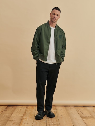 DAN FOX APPAREL Between-Season Jacket 'Rasmus' in Green