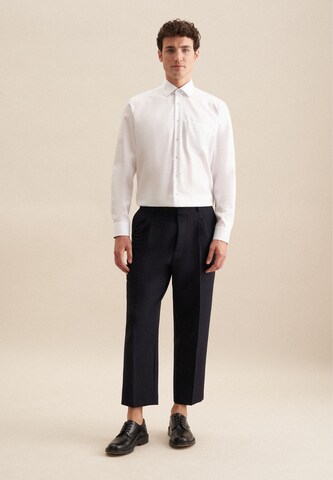 Coupe regular Chemise business 'Smart Classic' SEIDENSTICKER en blanc