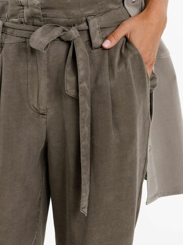 MARC AUREL Loose fit Pleat-Front Pants in Grey