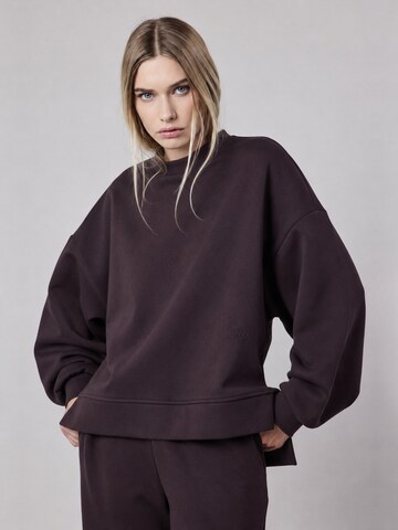 Sweat-shirt 'Felpa Felpata Girocollo' OWN Off With Nature en marron : devant