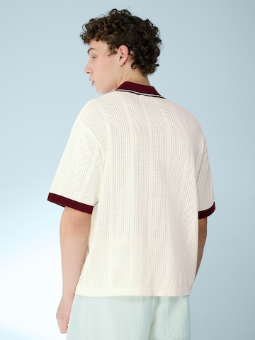 Bershka Poloshirt in Weiß