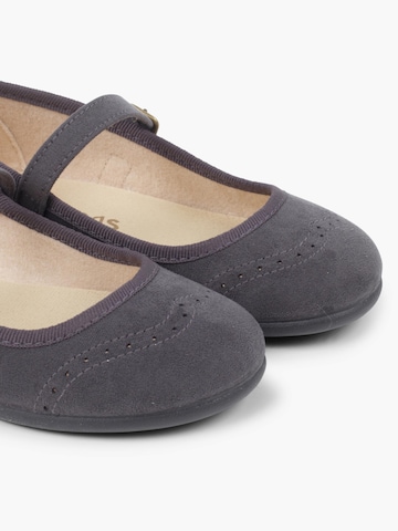 Pisamonas - Bailarina en gris