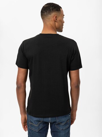 Tricou de la Daniel Hills pe negru