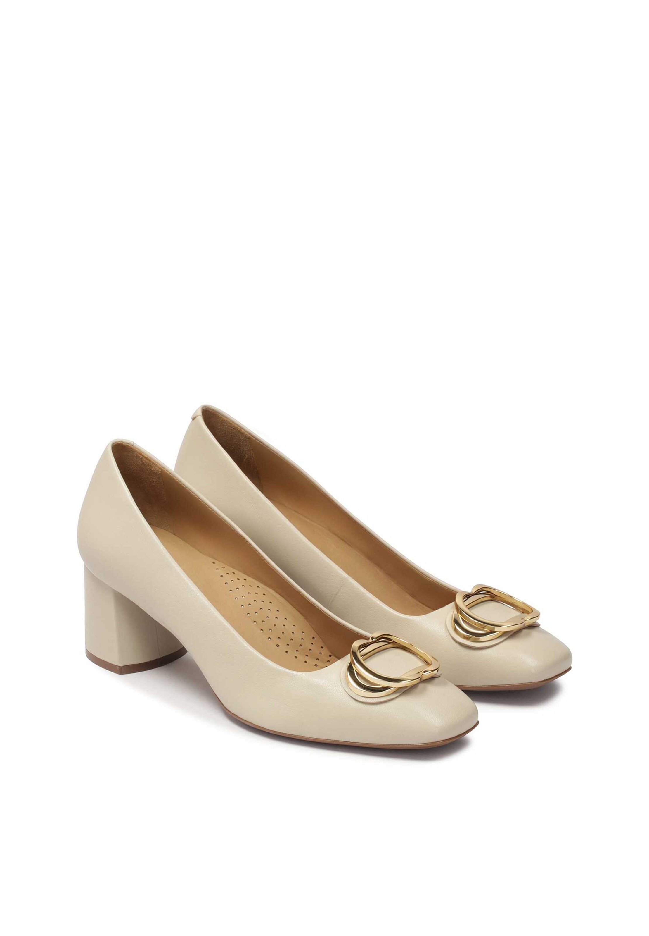 Kazar Pumps in Beige