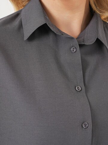Bigdart Blouse in Grey