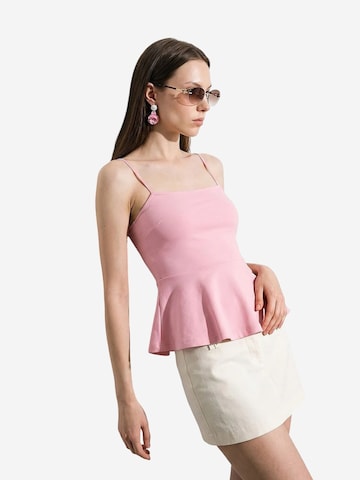 Haut Dilvin en rose