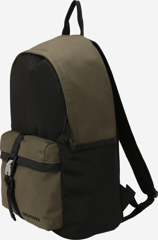 TOMMY HILFIGER Backpack in Green: front