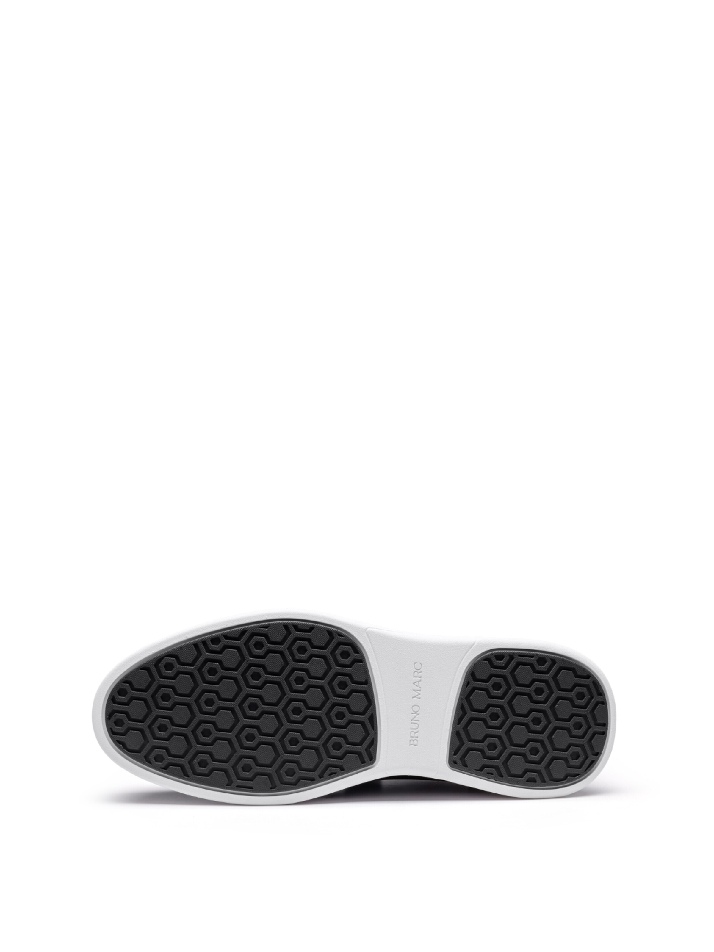 Scarpa stringata di Bruno Marc in nero